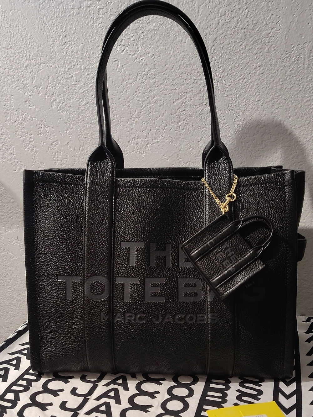 Marc Jacobs Black Pebbled Leather Logo Tote